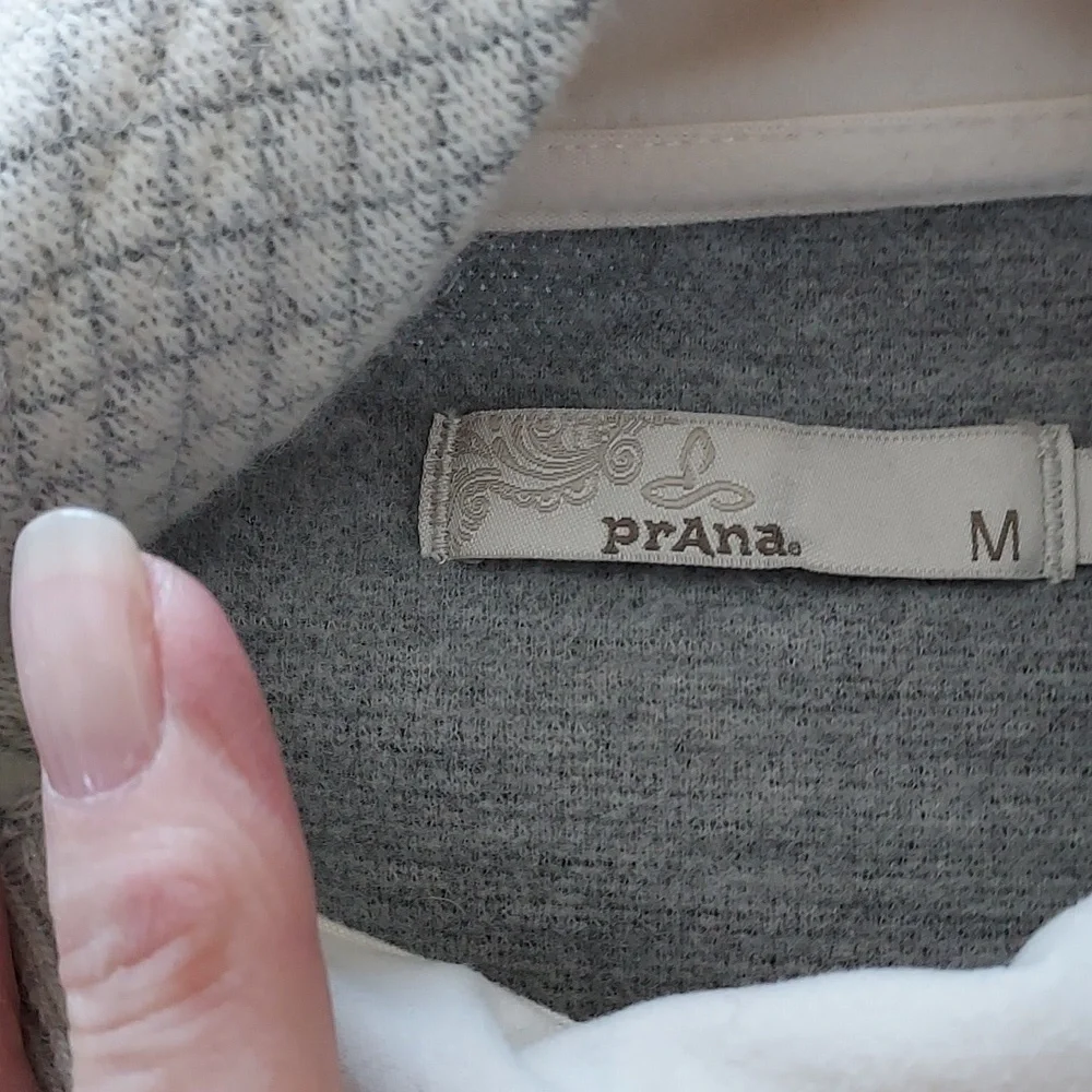 Prana sweater - Picture 3 of 4